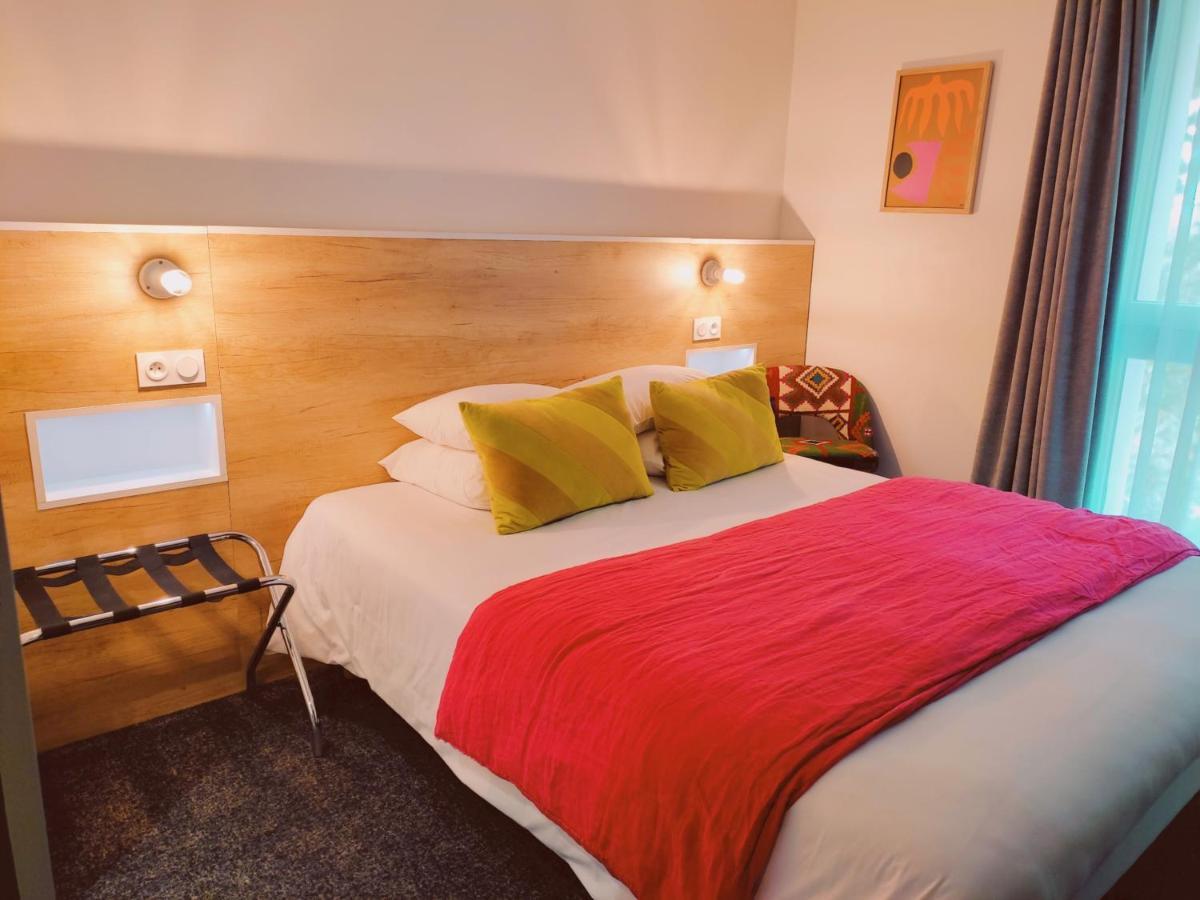 Hotel Le Collonges Tv Connecte Wifi Netflix บรีฟ-ลา-เกยยาร์ด ภายนอก รูปภาพ