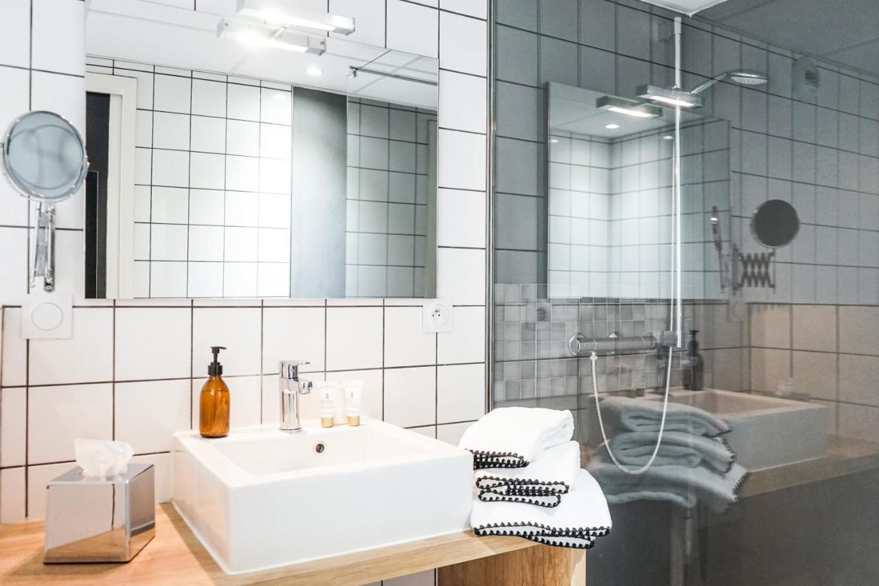 Hotel Le Collonges Tv Connecte Wifi Netflix บรีฟ-ลา-เกยยาร์ด ภายนอก รูปภาพ
