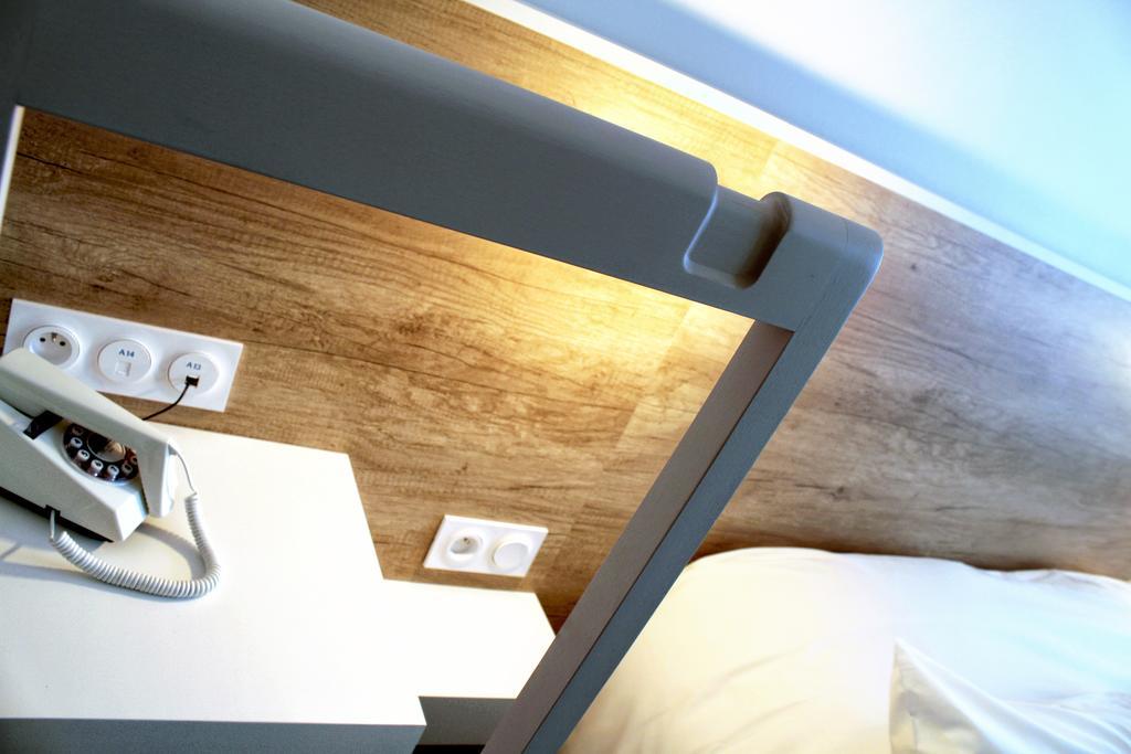Hotel Le Collonges Tv Connecte Wifi Netflix บรีฟ-ลา-เกยยาร์ด ห้อง รูปภาพ