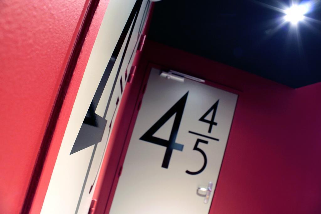 Hotel Le Collonges Tv Connecte Wifi Netflix บรีฟ-ลา-เกยยาร์ด ภายนอก รูปภาพ